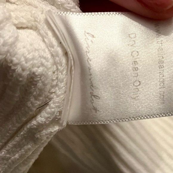 Line & Dot Long Sleeve Sweater White Size Medium - Picture 5 of 9